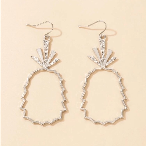 Hollow Out Pineapple Drop Earrings - Silver - Picture 2 of 3